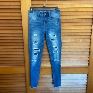 American Eagle Ripped Skinny Jeans Size 4